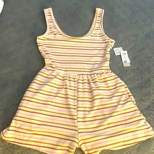 XS NWT NORDSTROM romper white with stripes great for swimsuit coverup